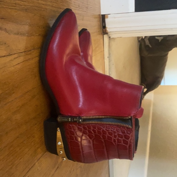 Red Boots! - Picture 2 of 2